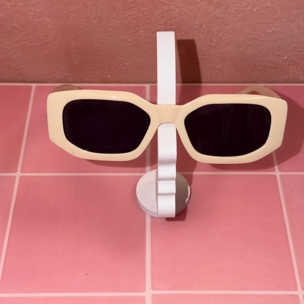 Cream Rectangular Chunky Frame Sunglasses with Case Retro 90s Style Shades